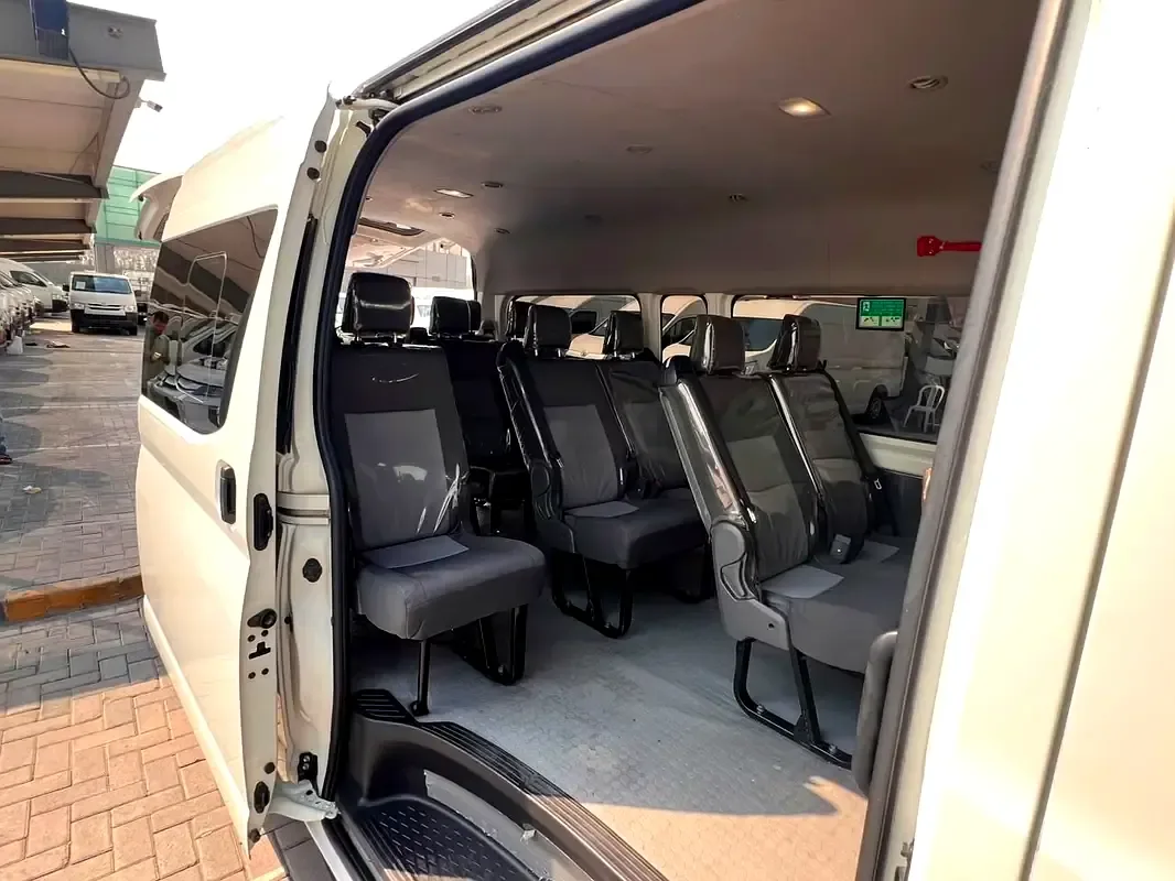 Toyota Hiace 3.5 MT (281 hp) - 10