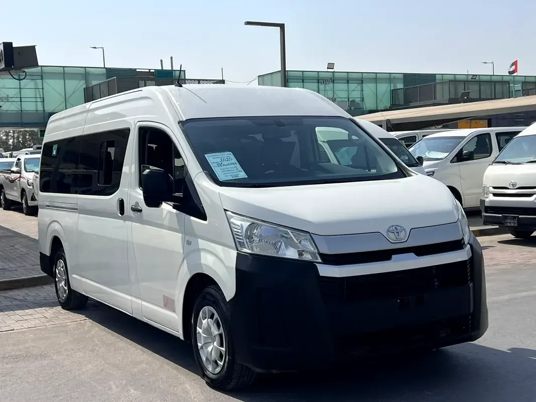 Toyota Hiace 3.5 MT (281 hp)