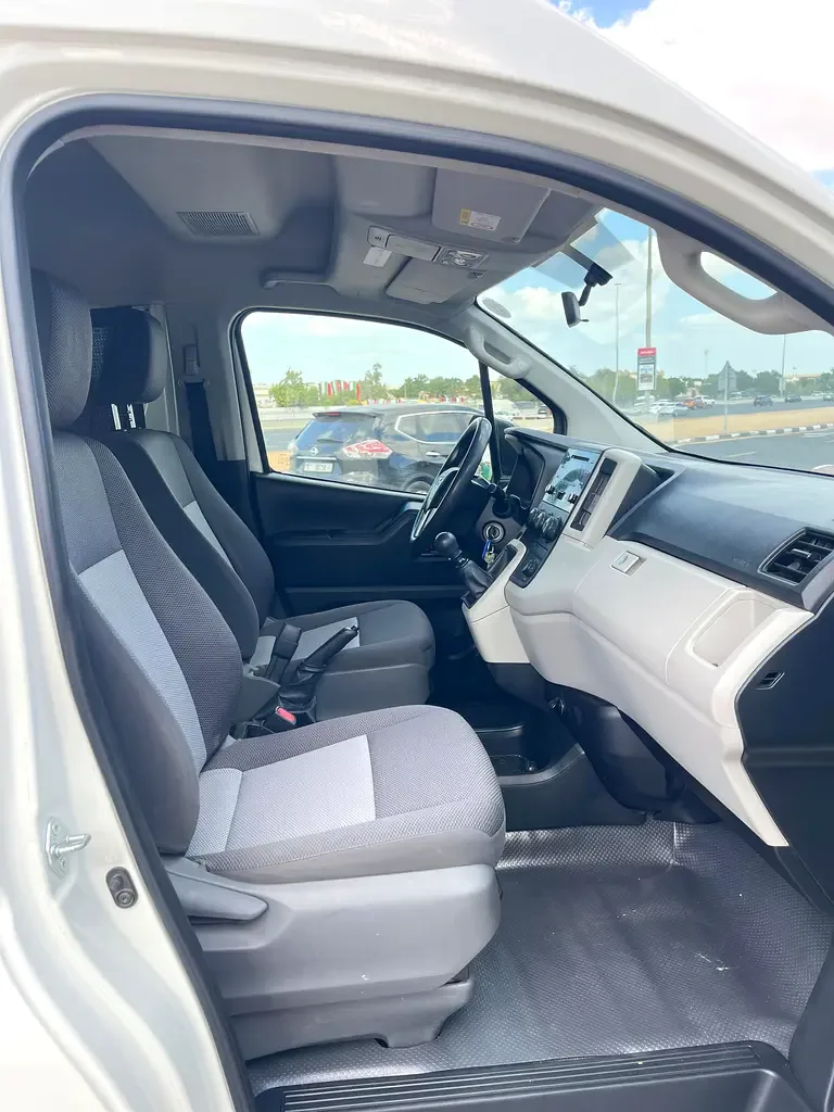 Toyota Hiace 3.5 MT (281 حصان) - 5