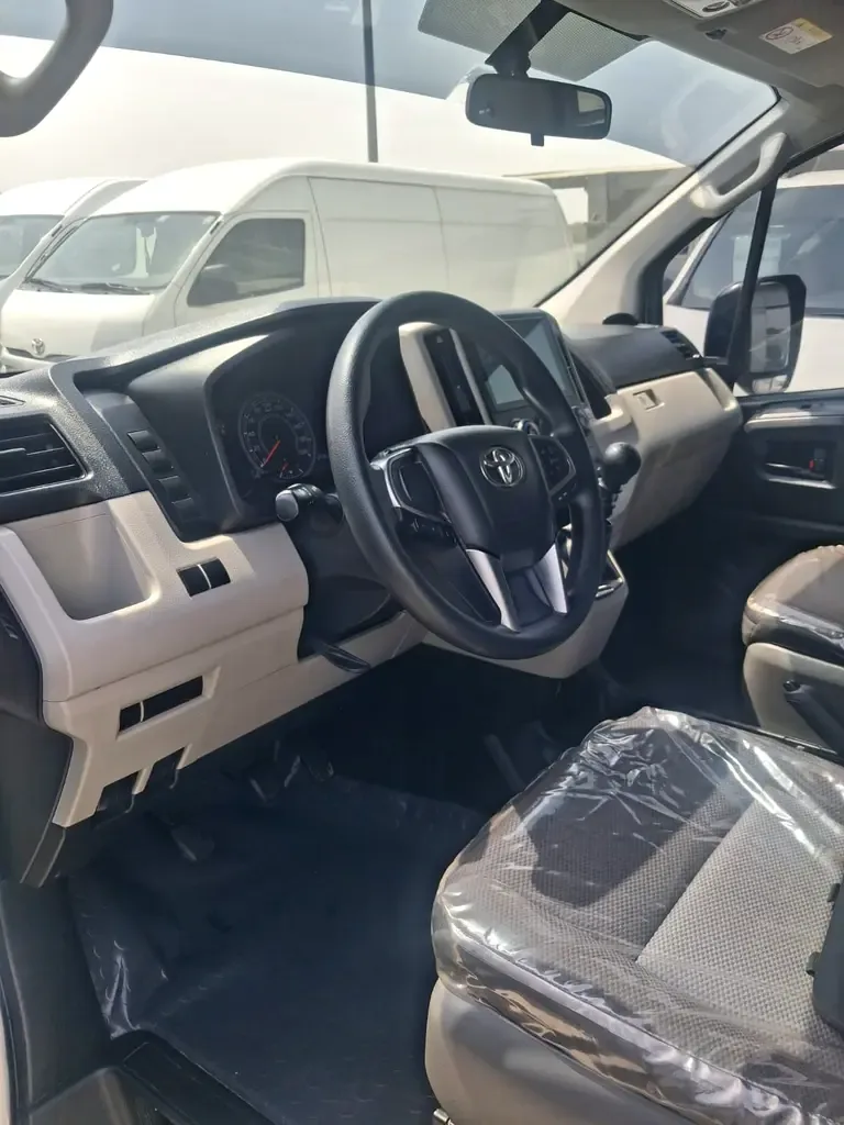 Toyota Hiace 3.5 MT (281 حصان) - 4