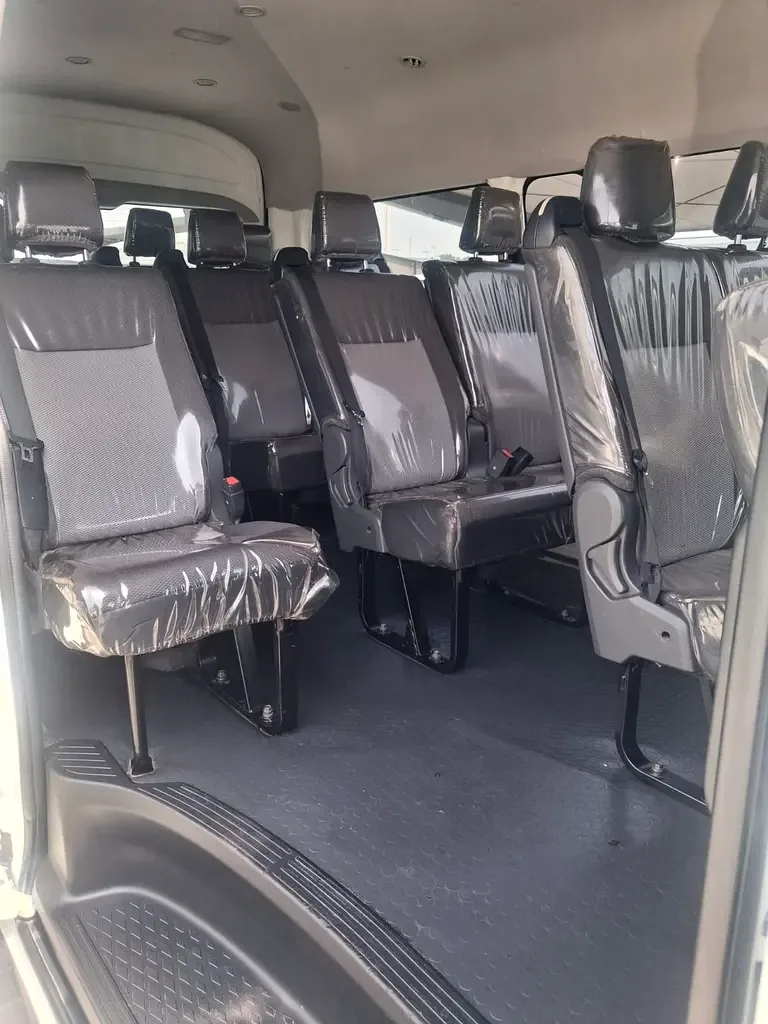 Toyota Hiace 3.5 MT (281 حصان) - 6