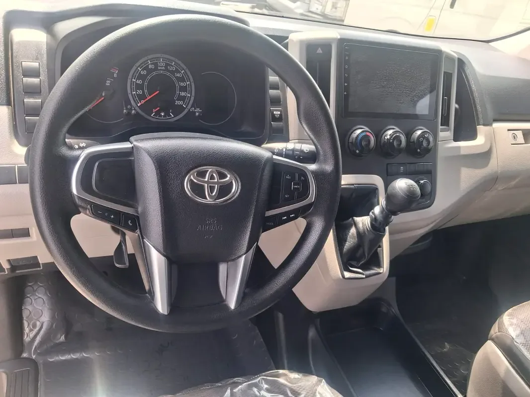 Toyota Hiace 3.5 MT (281 حصان) - 3