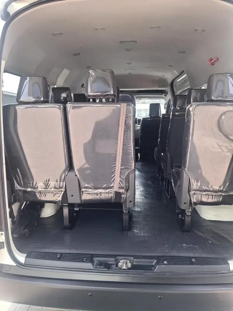 Toyota Hiace 3.5 MT (281 حصان) - 7
