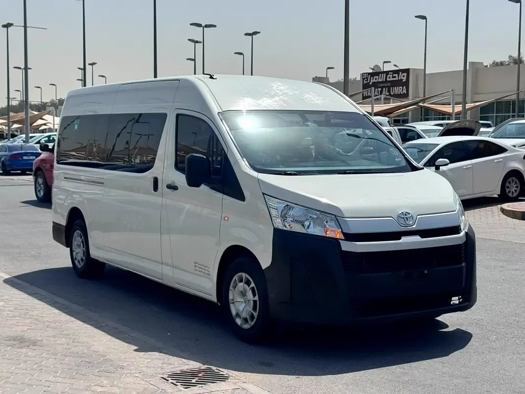 Toyota Hiace 3.5 MT (281 hp)