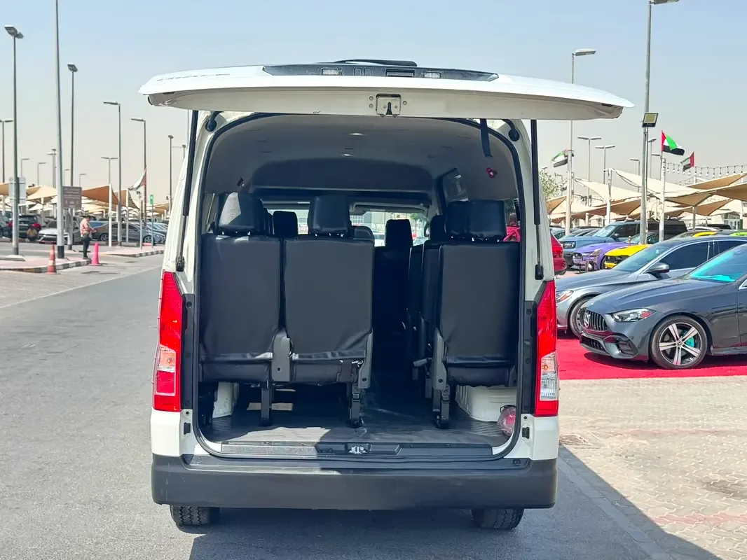 Toyota Hiace 3.5 MT (281 hp) - 5