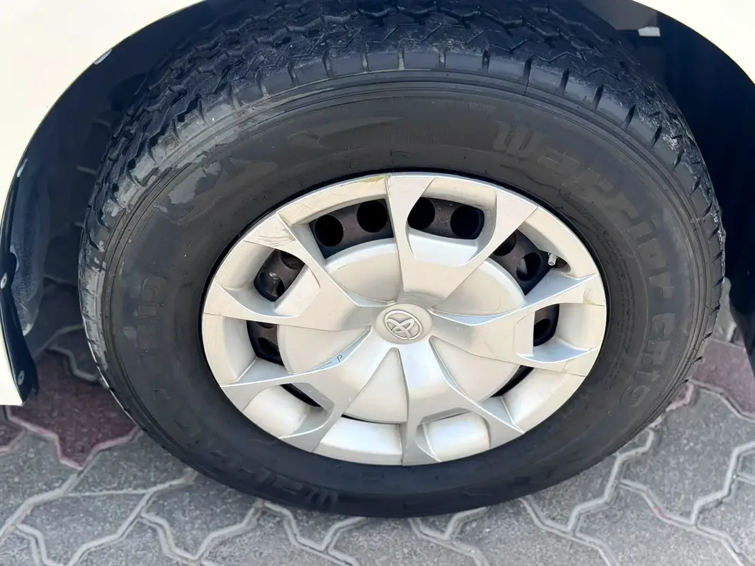 Toyota Hiace 3.5 MT (281 hp) - 14