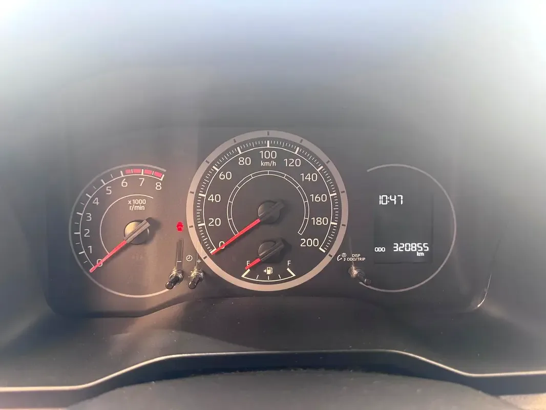 Toyota Hiace 3.5 MT (281 hp) - 15