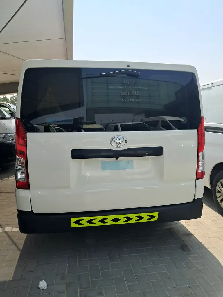 Toyota Hiace 3.5 MT (281 حصان) - 2