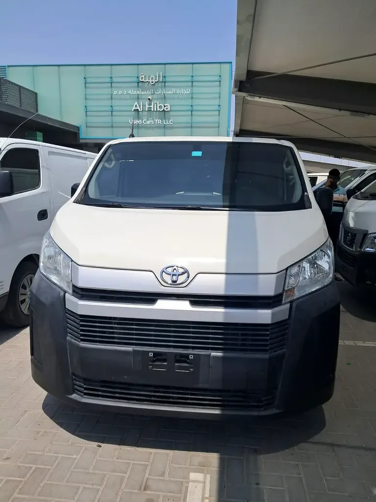 Toyota Hiace 3.5 MT (281 hp)