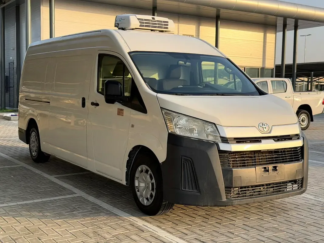 Toyota Hiace 3.5 MT (281 hp)