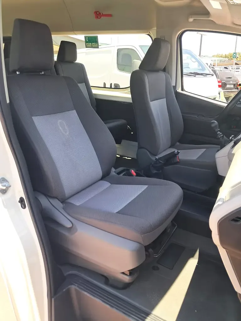 Toyota Hiace 3.5 MT (281 حصان) - 3