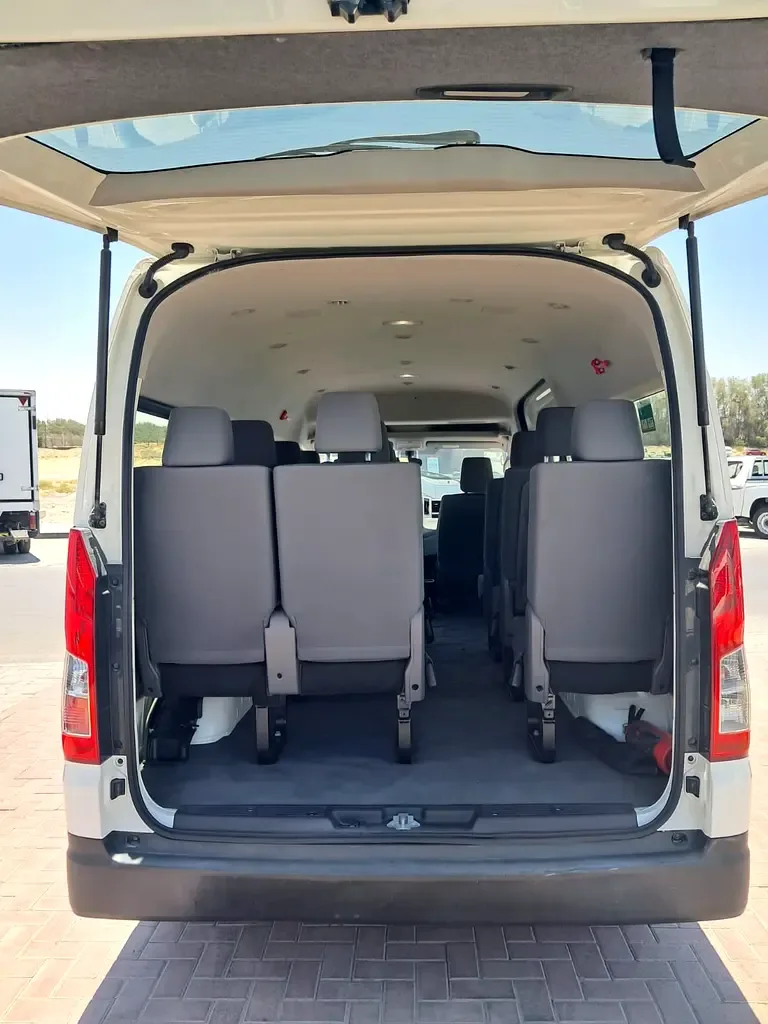 Toyota Hiace 3.5 MT (281 حصان) - 5