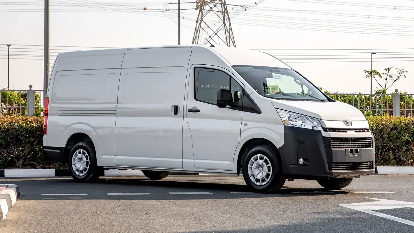 Toyota Hiace 3.5 MT (281 hp)
