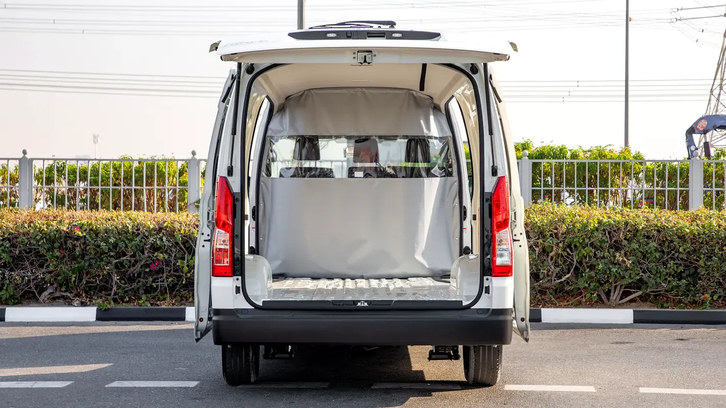 Toyota Hiace 3.5 MT (281 حصان) - 6