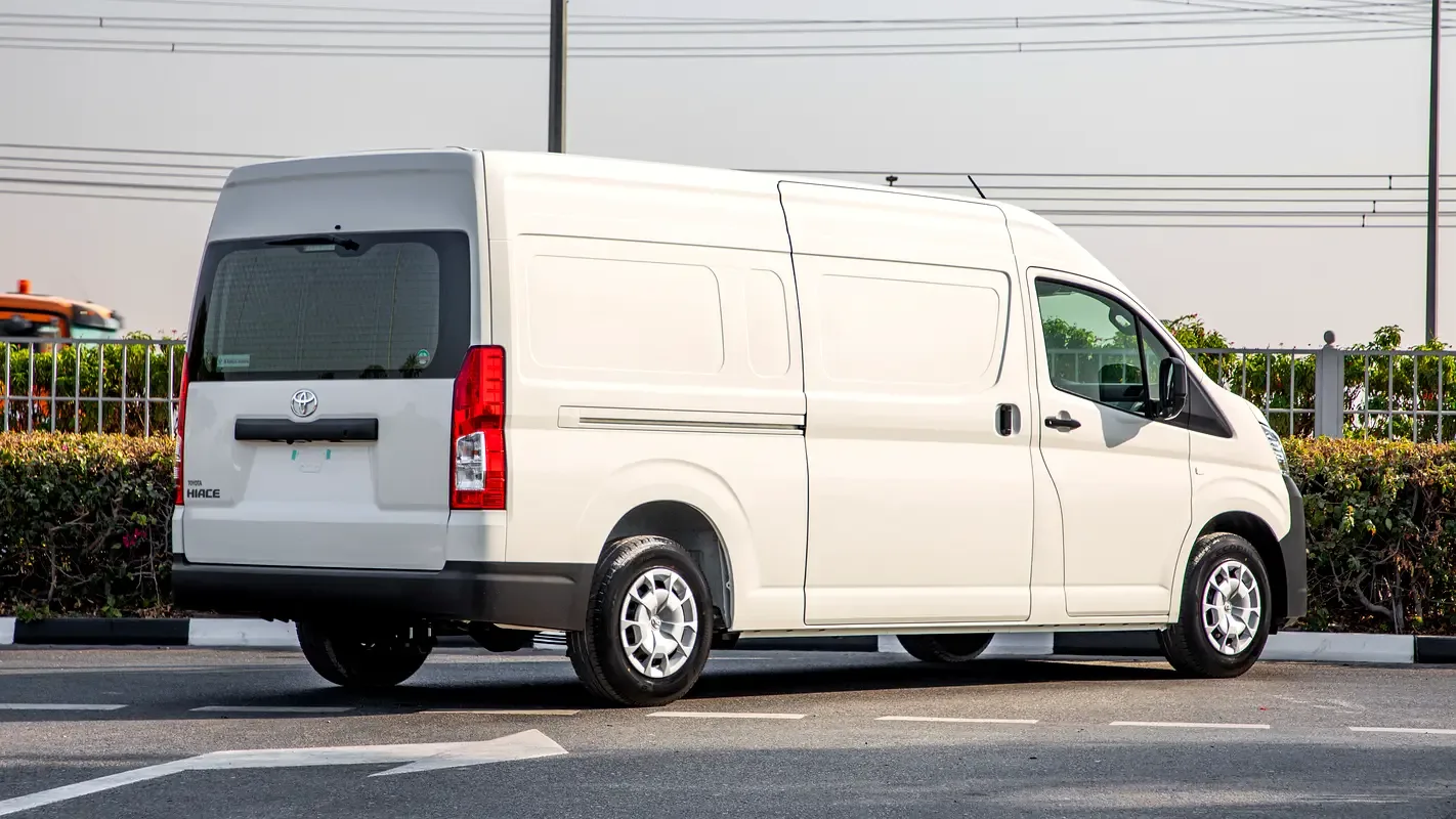 Toyota Hiace 3.5 MT (281 حصان) - 5