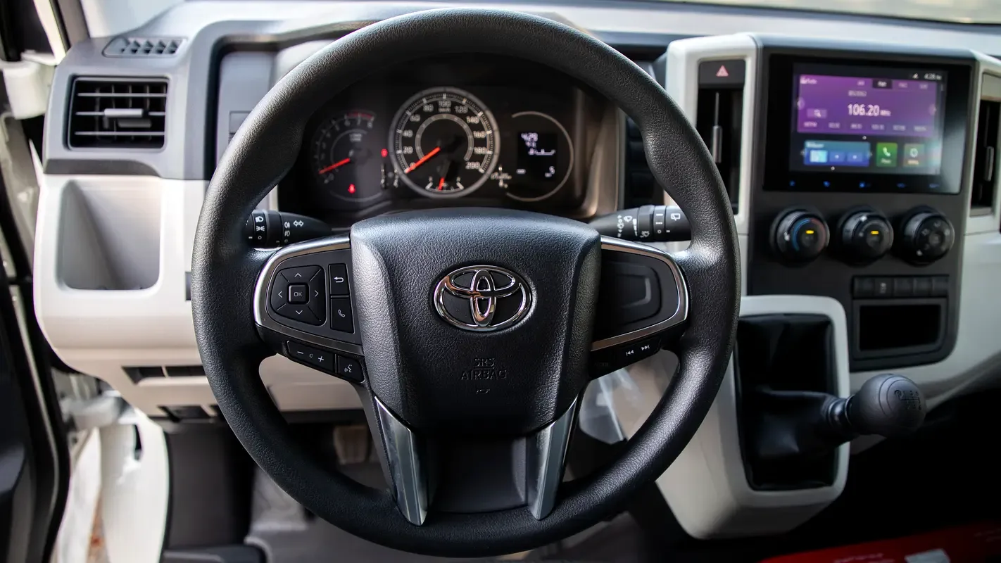 Toyota Hiace 3.5 MT (281 حصان) - 15