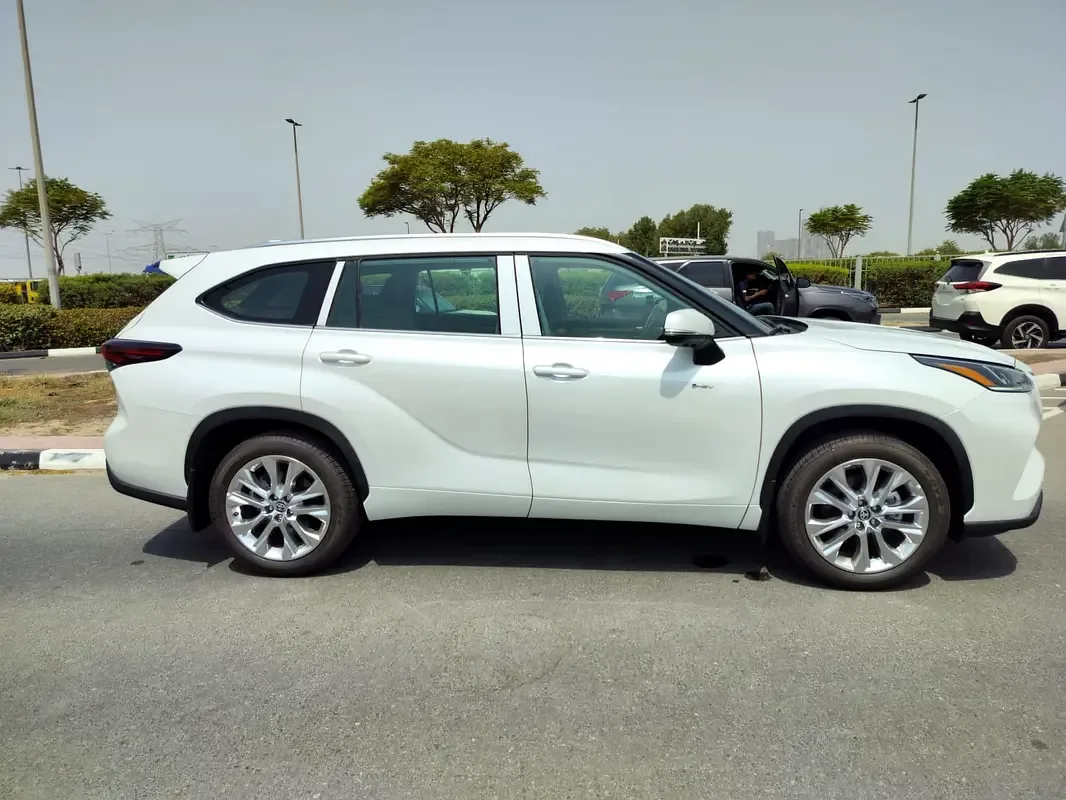 Toyota Highlander 2.5 AT (246 hp) - 3