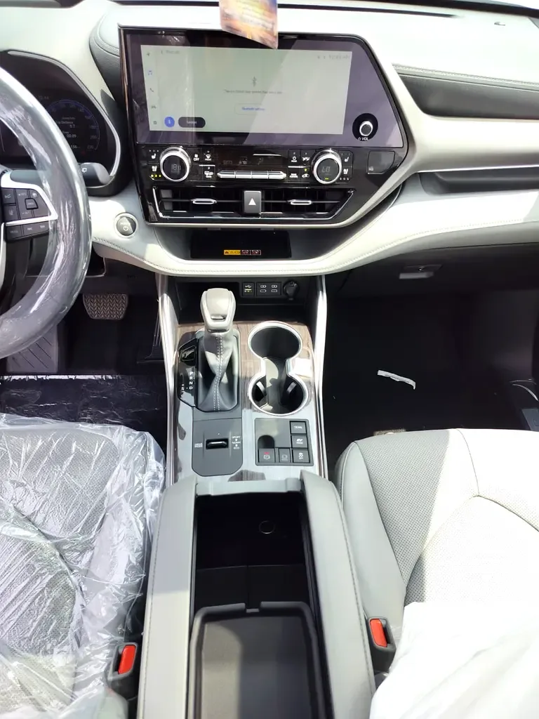 Toyota Highlander 2.5 AT (246 hp) - 15