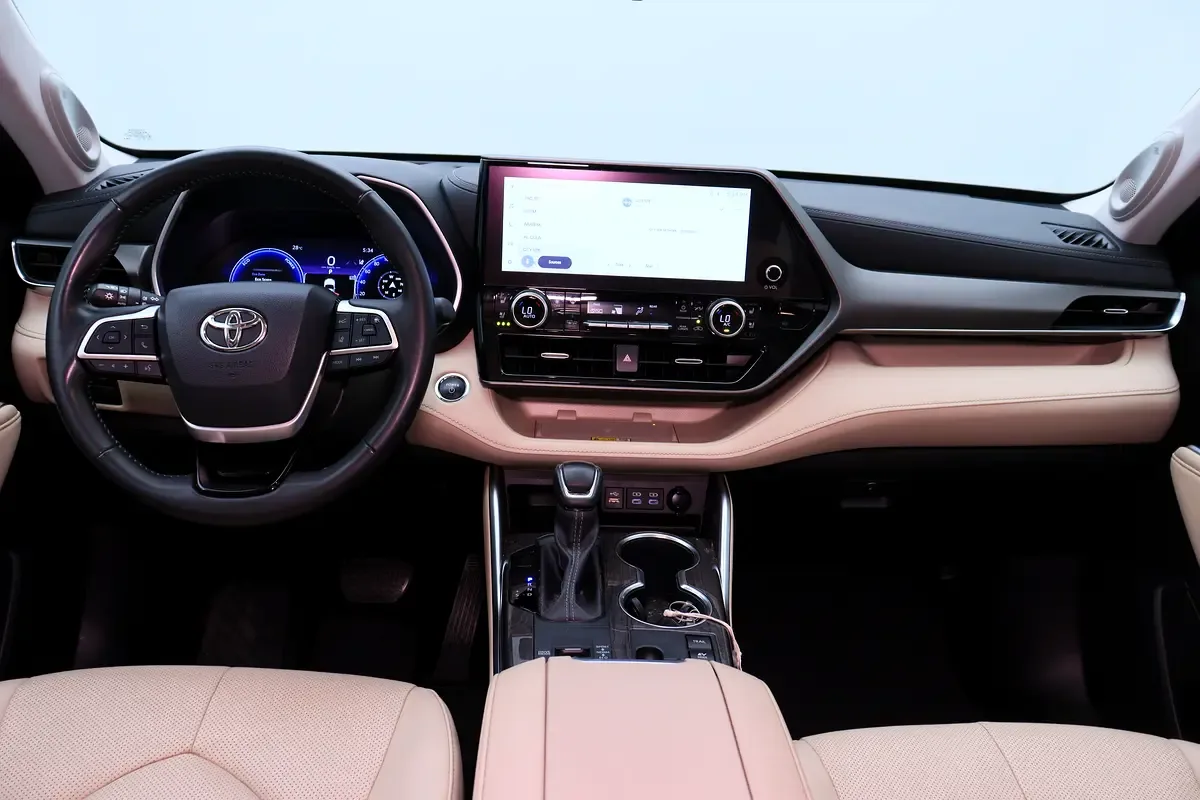 Toyota Highlander 2.5 AT (246 hp) - 11