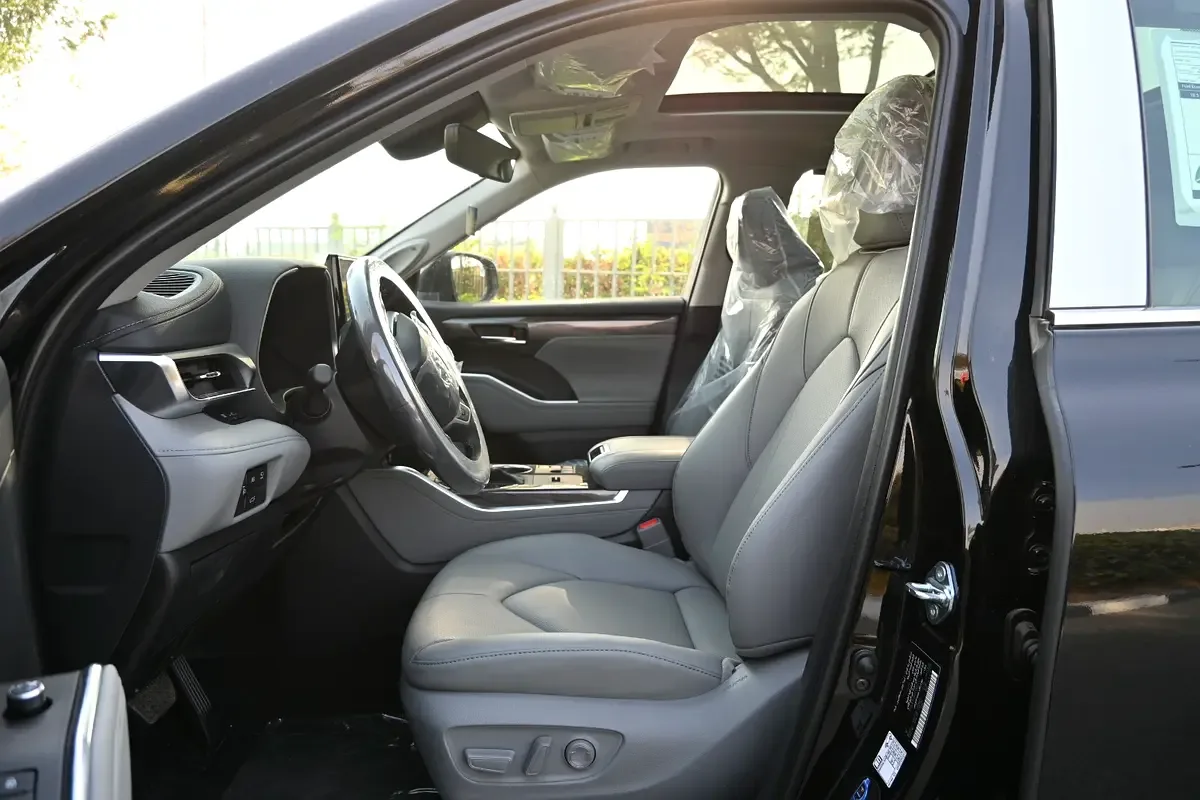 Toyota Highlander 2.5 AT (246 حصان) - 4