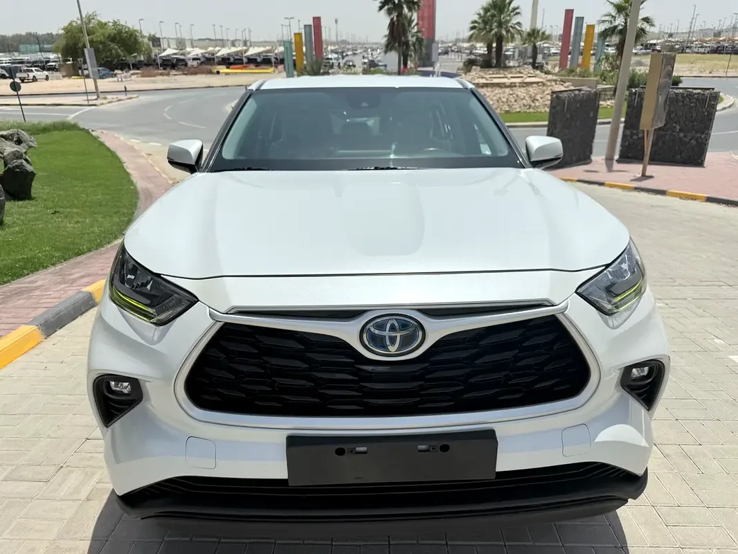 Toyota Highlander 3.5 AT 4WD (249 hp)