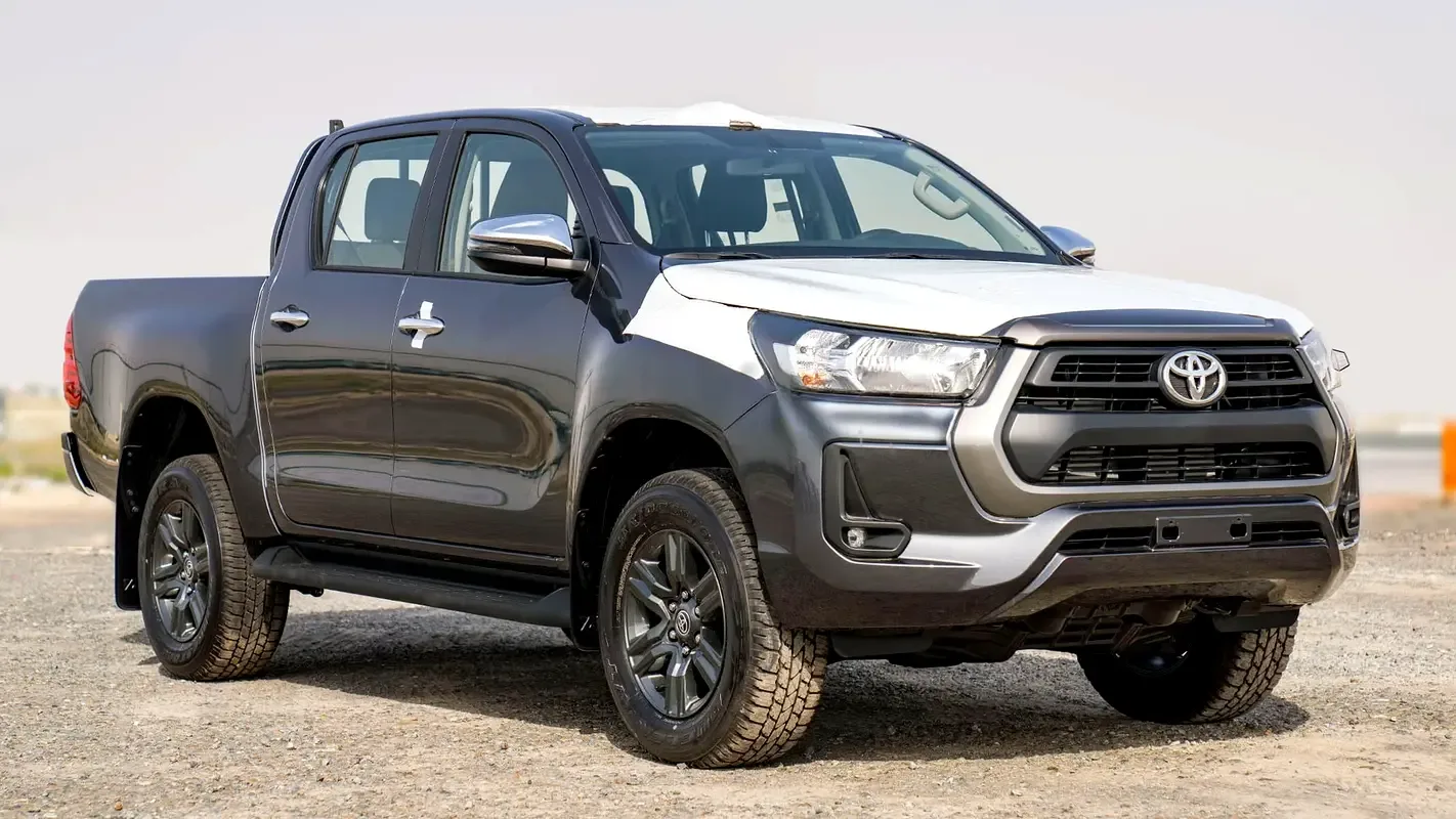Toyota Hilux 2.4 AT 4WD (150 hp)