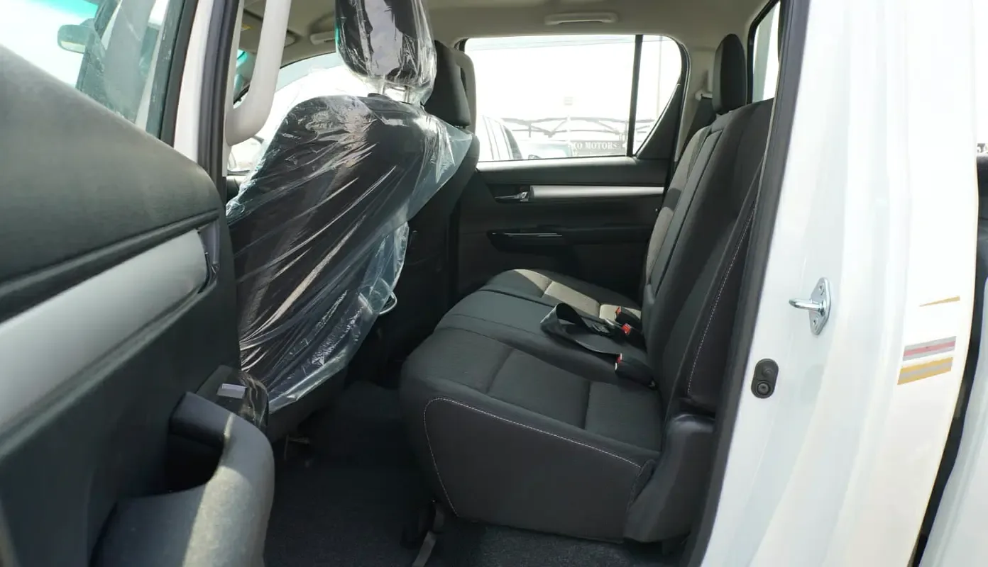 Toyota Hilux 2.4 AT 4WD (150 hp) - 16