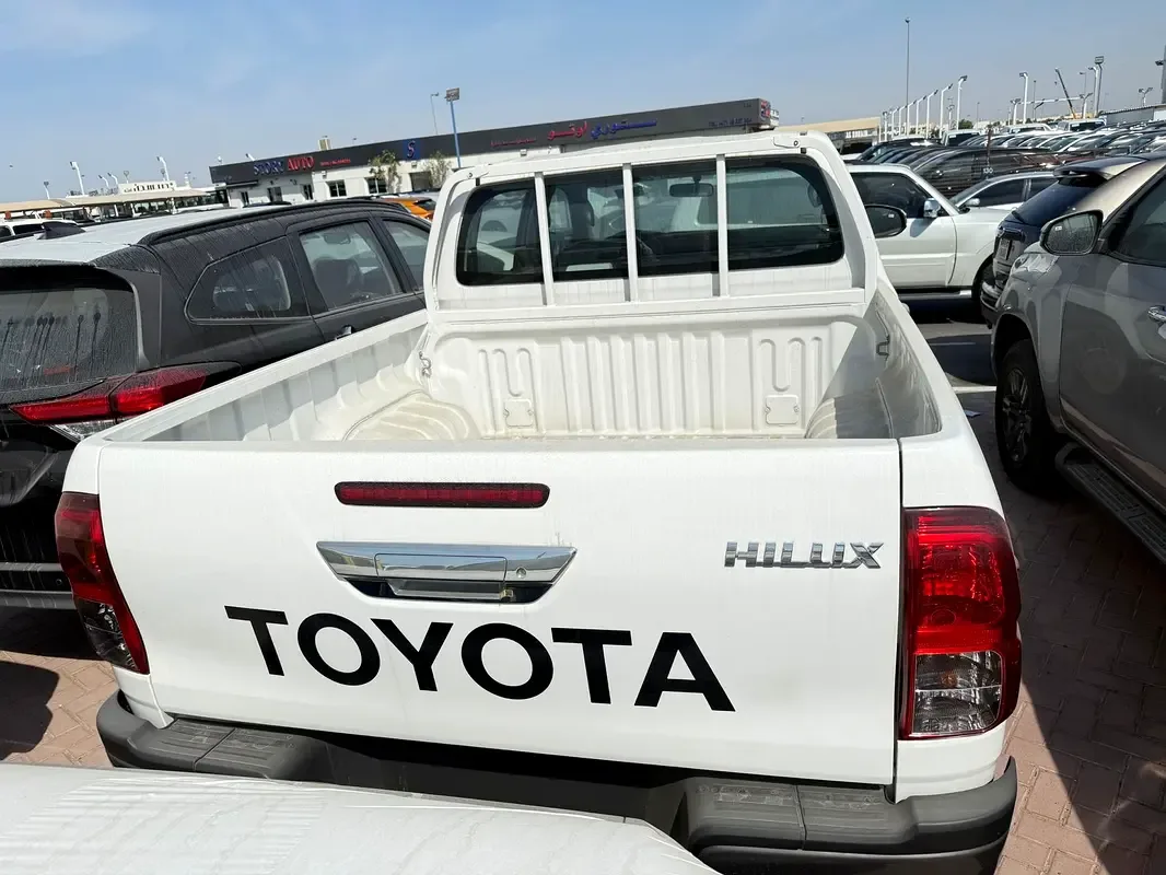 Toyota Hilux 2.4 AT 4WD (150 hp) - 3