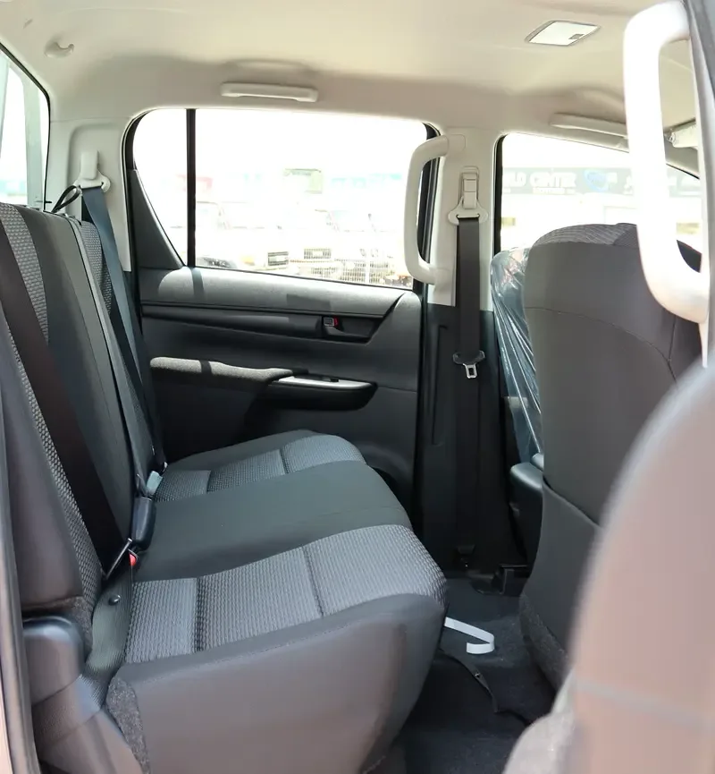 Toyota Hilux 2.4 AT 4WD (150 hp) - 12
