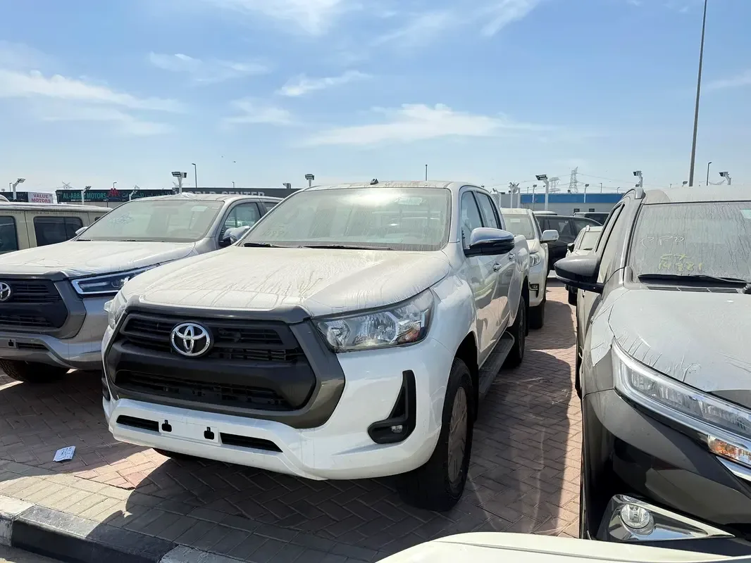 Toyota Hilux 2.4 AT 4WD (150 hp) - 13