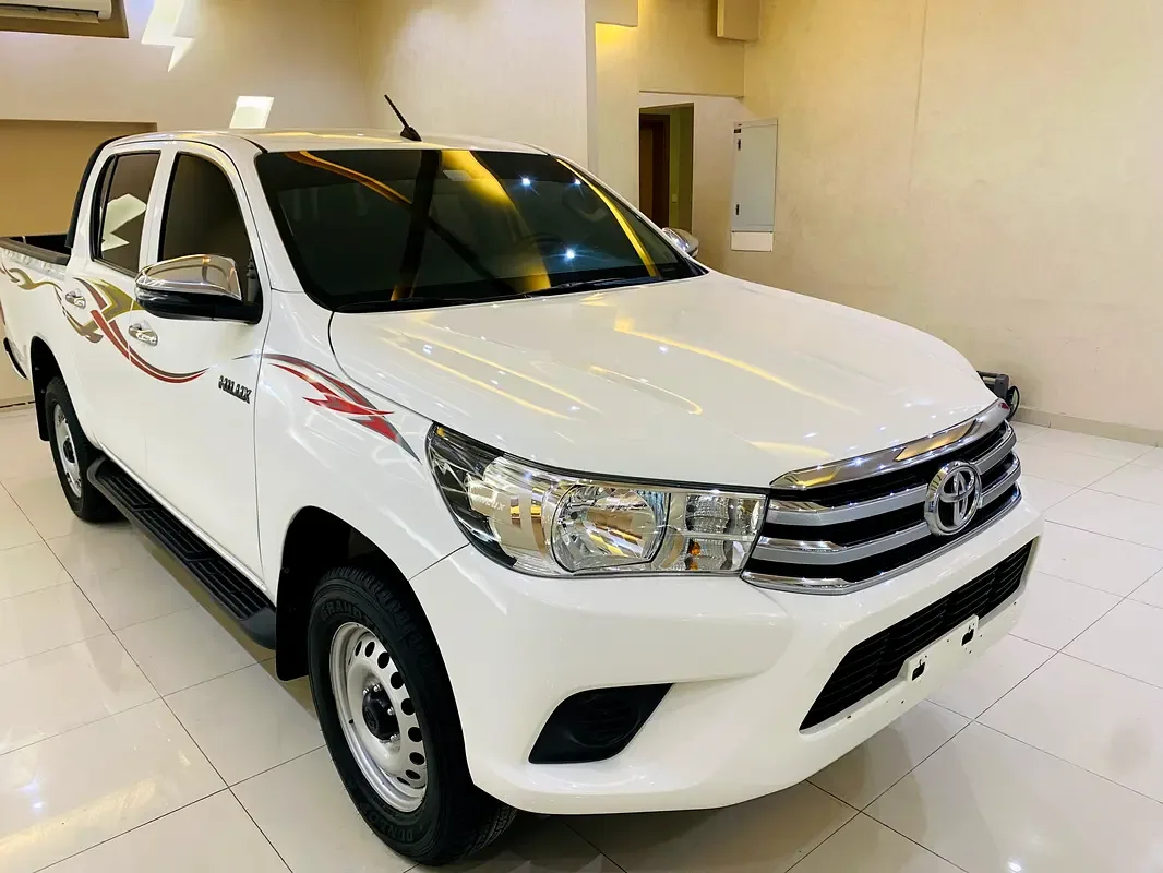 Toyota Hilux 2.4 D MT AWD (150 hp) - 2