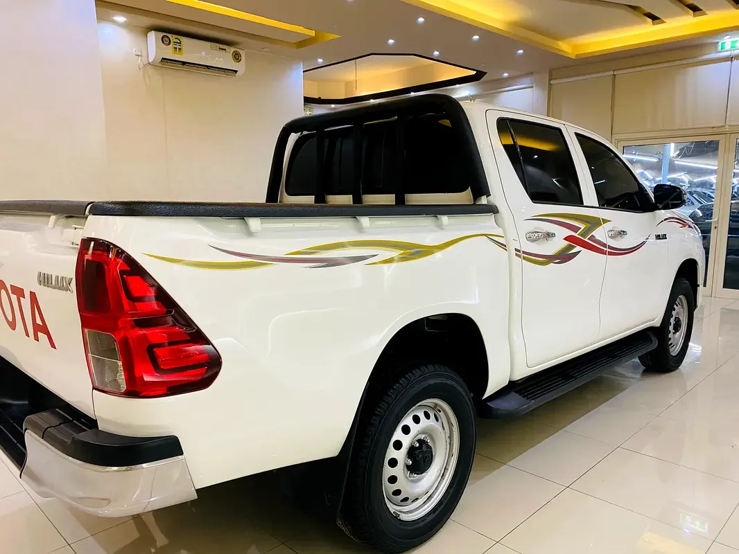 Toyota Hilux 2.4 D MT AWD (150 hp) - 8