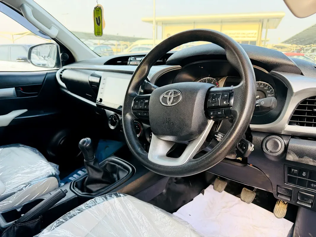 Toyota Hilux 2.4 D MT AWD (150 hp) - 7
