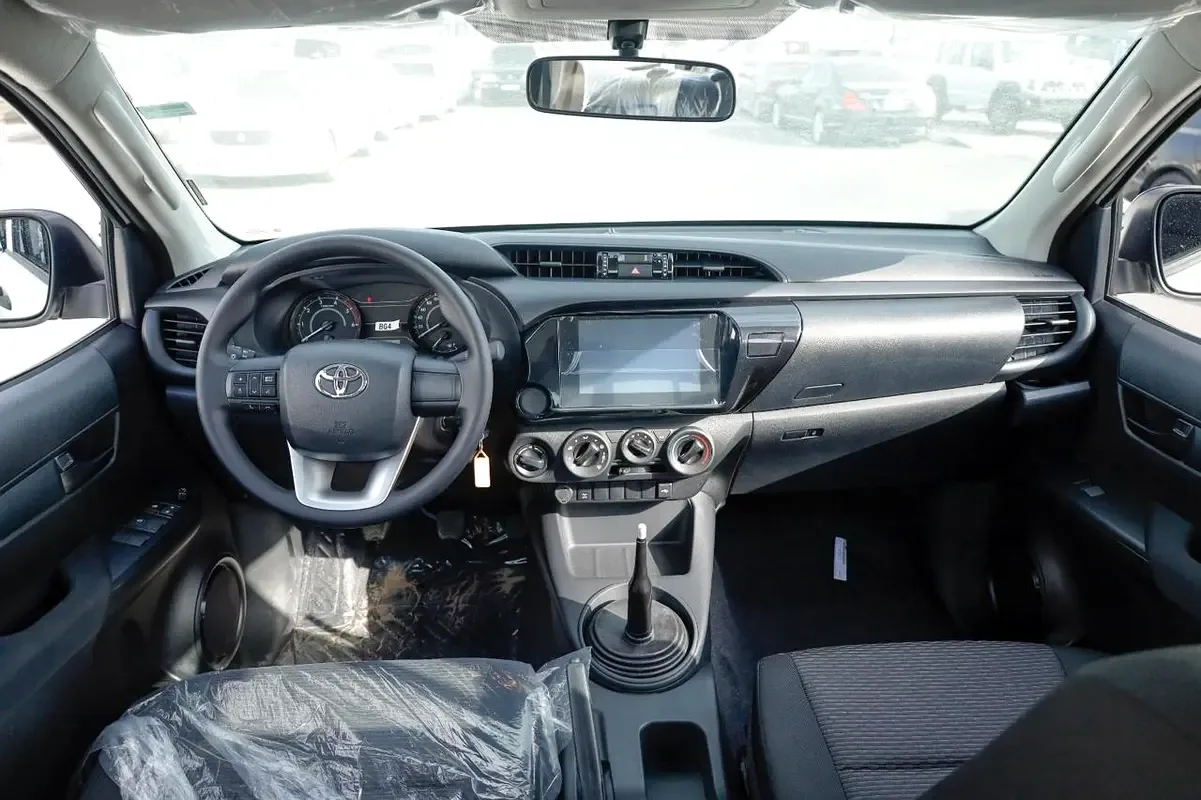 Toyota Hilux 2.4 D MT RWD (150 حصان) - 7