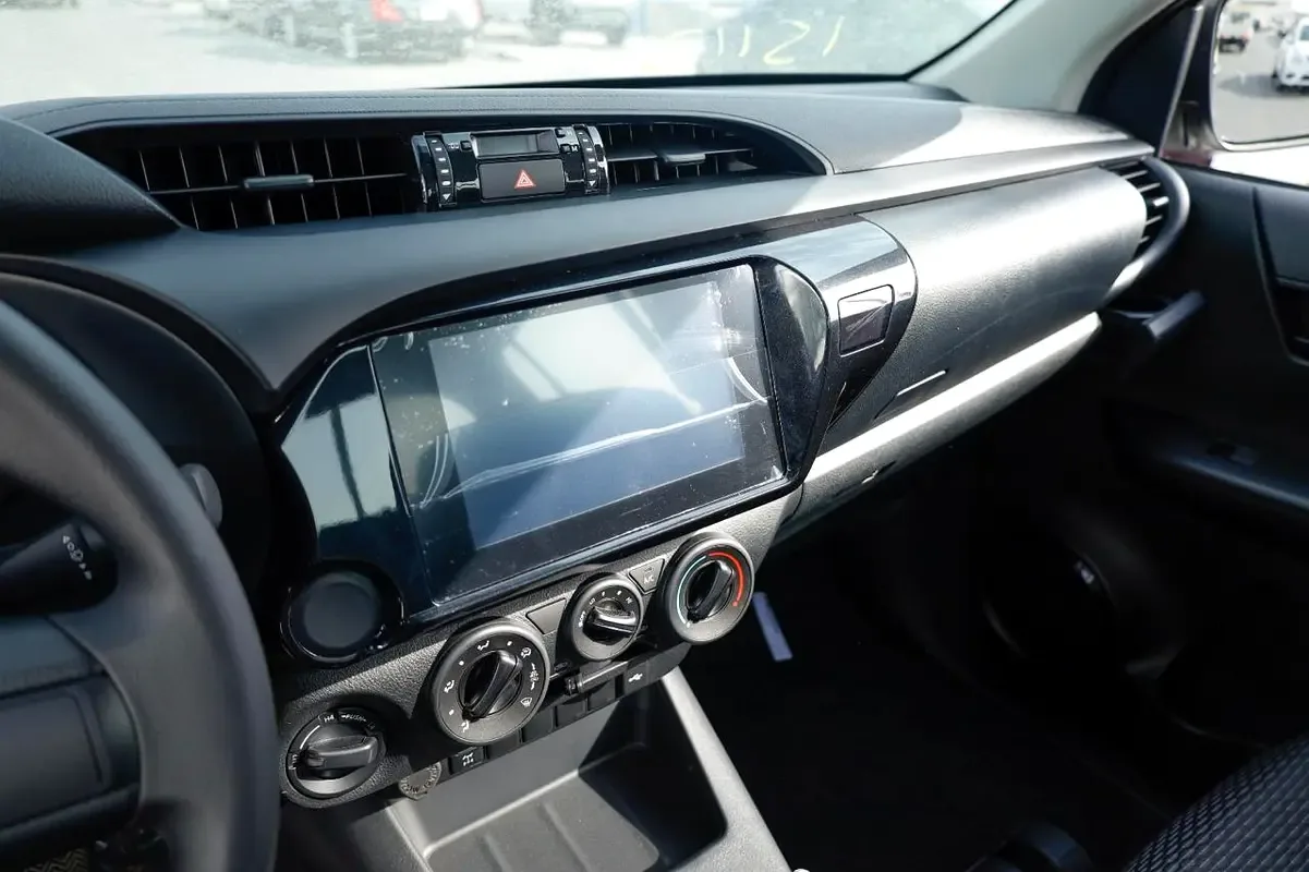 Toyota Hilux 2.4 D MT RWD (150 حصان) - 10