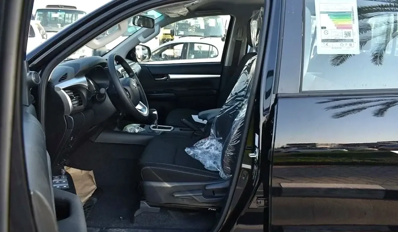 Toyota Hilux 2.7 AT RWD (166 حصان) - 5