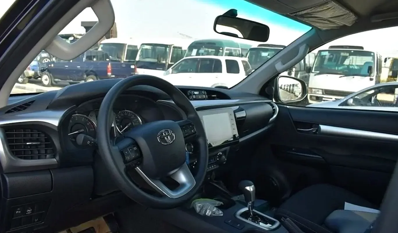 Toyota Hilux 2.7 AT RWD (166 حصان) - 15