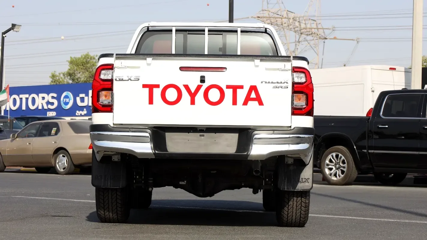 Toyota Hilux 2.7 AT RWD (166 حصان) - 8