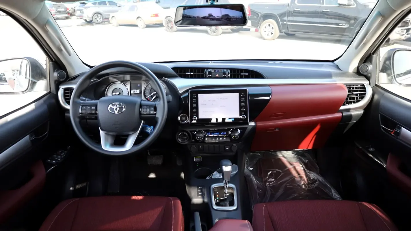 Toyota Hilux 2.7 AT RWD (166 حصان) - 10
