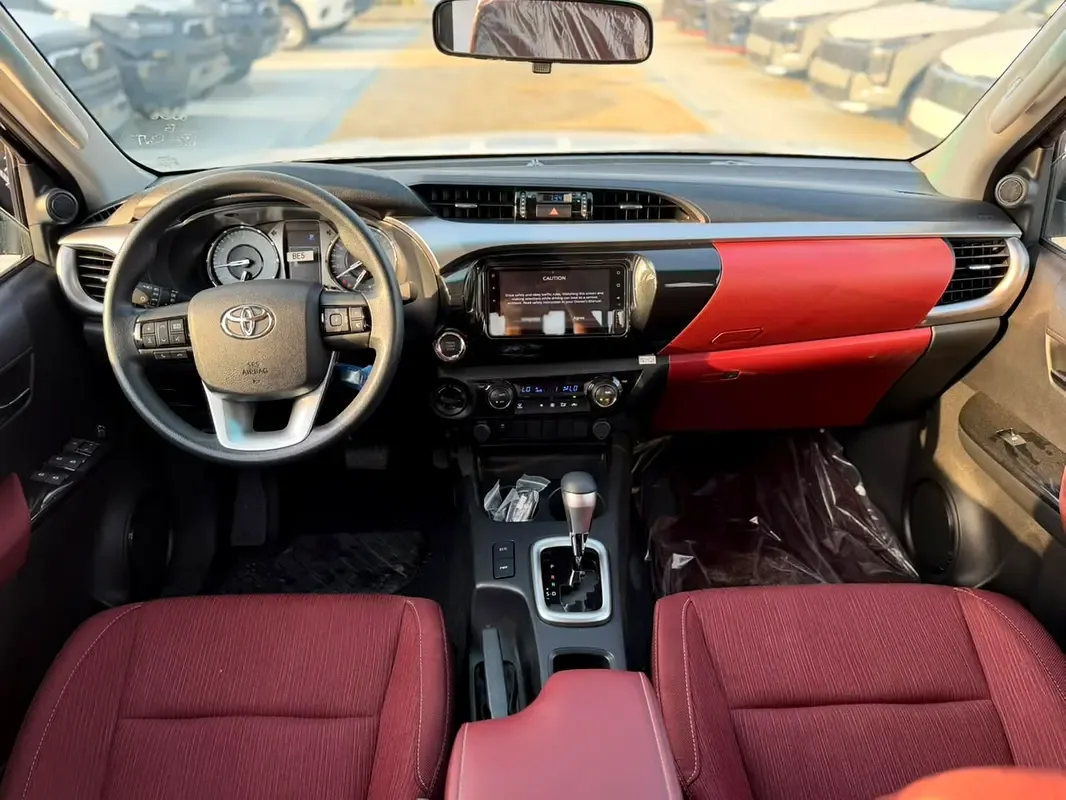 Toyota Hilux 2.7 AT RWD (166 حصان) - 5