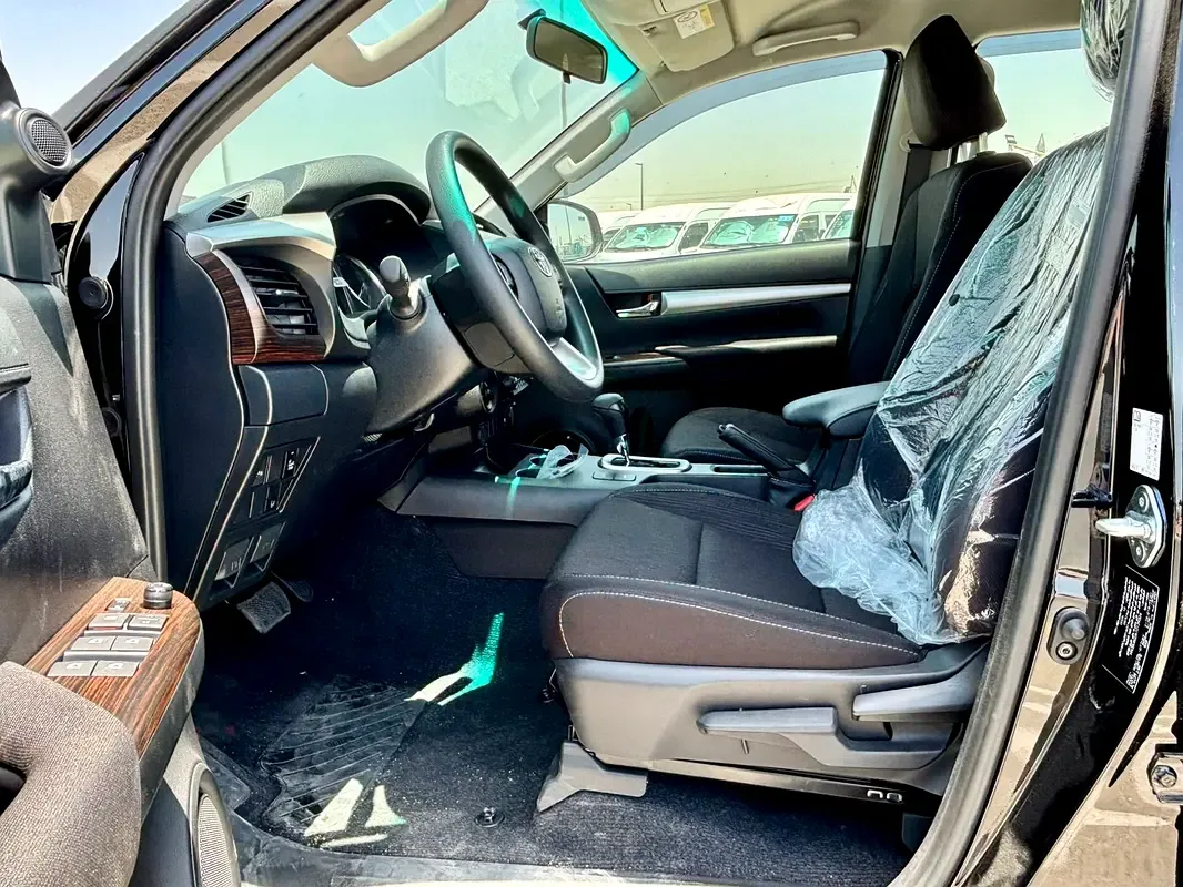 Toyota Hilux 2.7 AT RWD (166 حصان) - 5