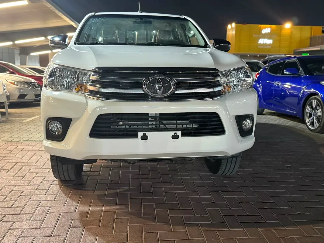 Toyota Hilux 2.7 AT RWD (166 حصان) - 3