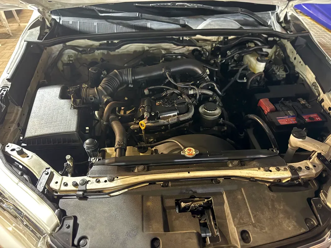 Toyota Hilux 2.7 AT RWD (166 حصان) - 16