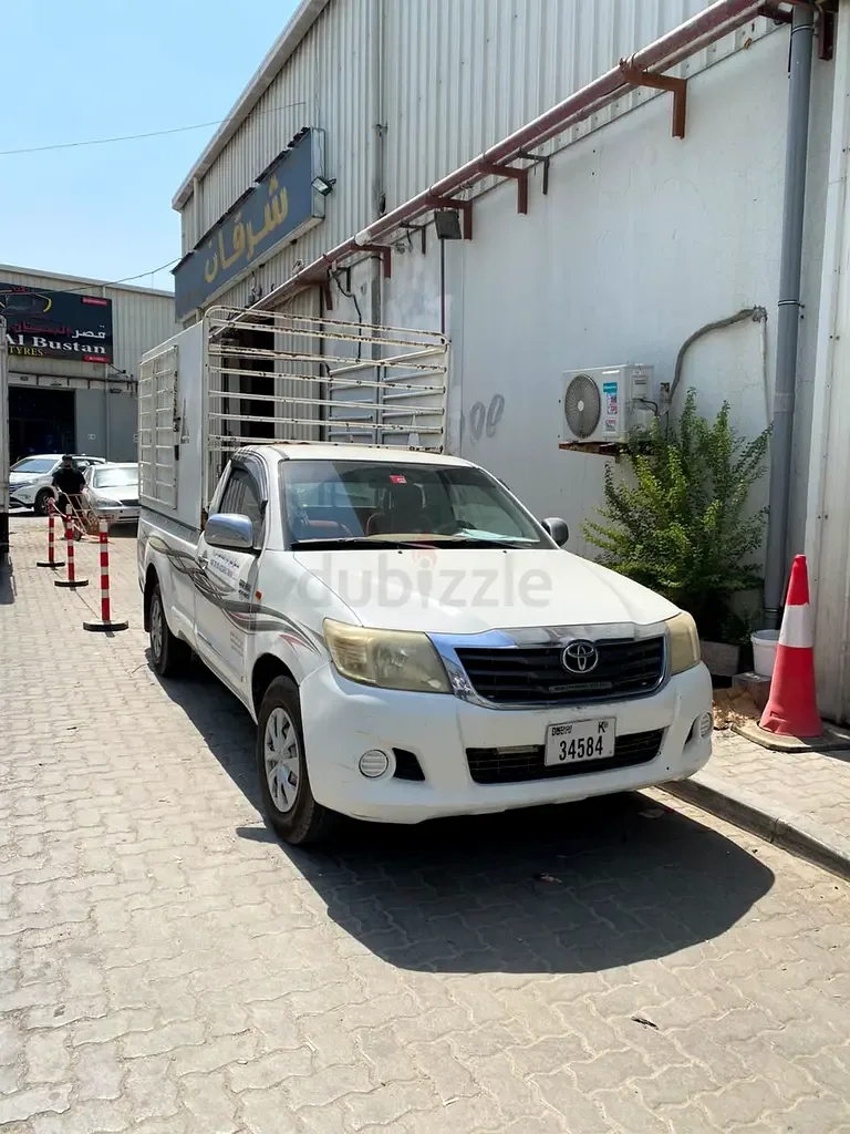 Toyota Hilux 2.7 MT (163 hp)