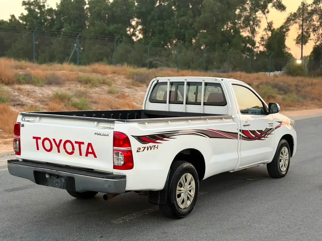Toyota Hilux 2.7 MT (163 حصان) - 4