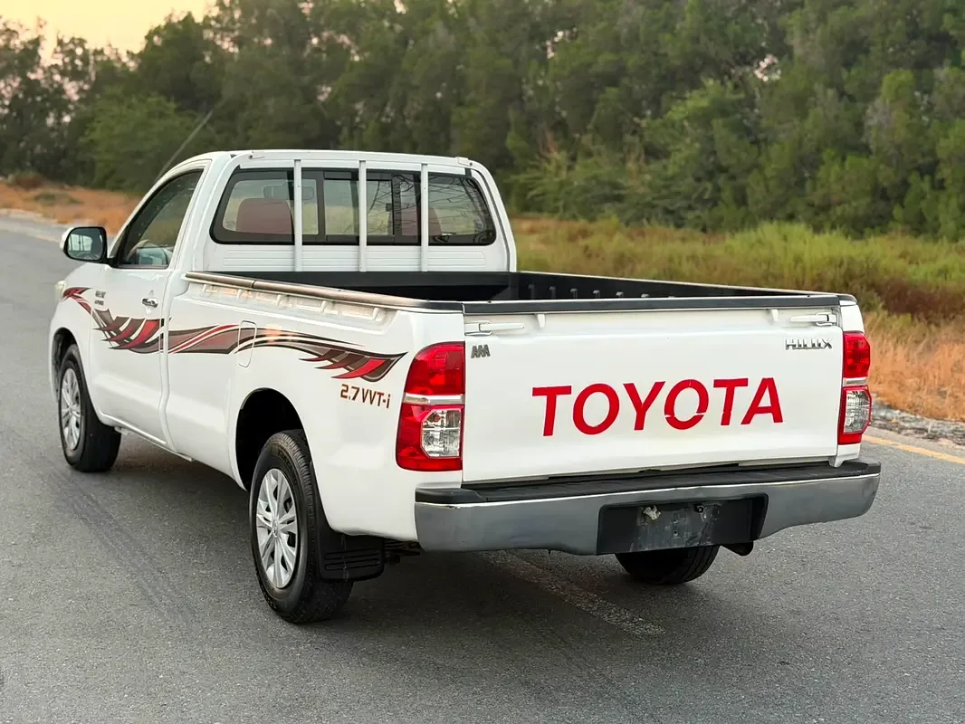 Toyota Hilux 2.7 MT (163 حصان) - 5