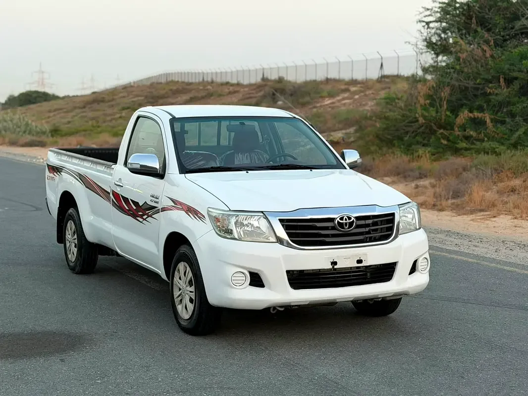 Toyota Hilux 2.7 MT (163 حصان) - 2