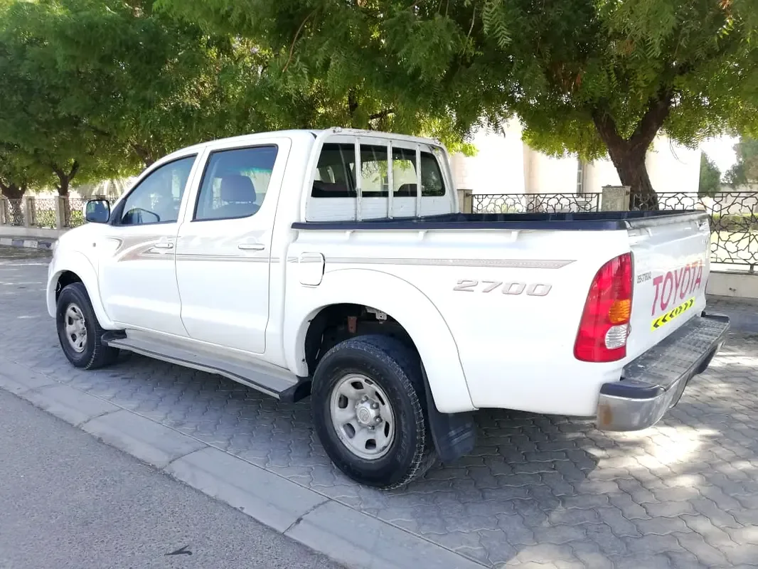 Toyota Hilux 2.7 MT (163 حصان) - 2