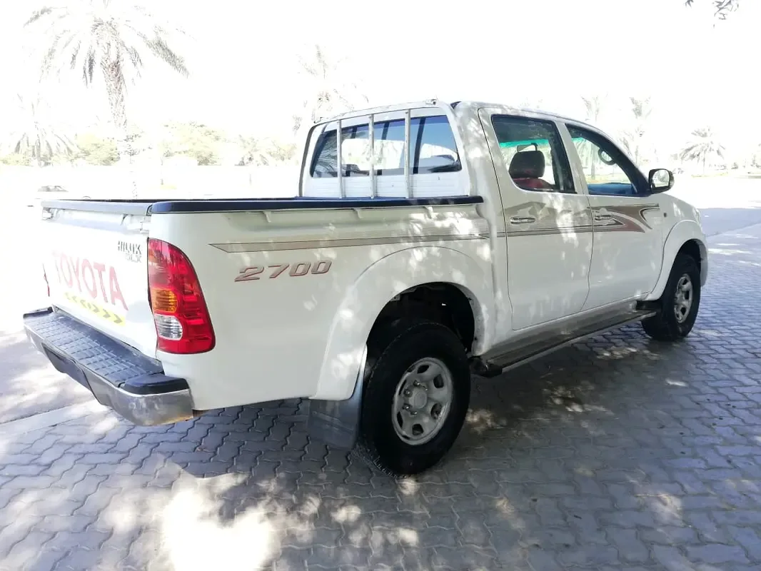 Toyota Hilux 2.7 MT (163 حصان) - 11
