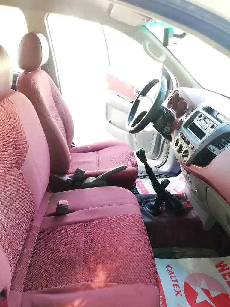 Toyota Hilux 2.7 MT (163 حصان) - 9